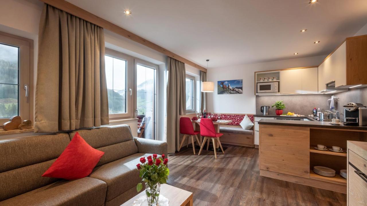 Apartments Schoene Aussicht Тукс Екстер'єр фото