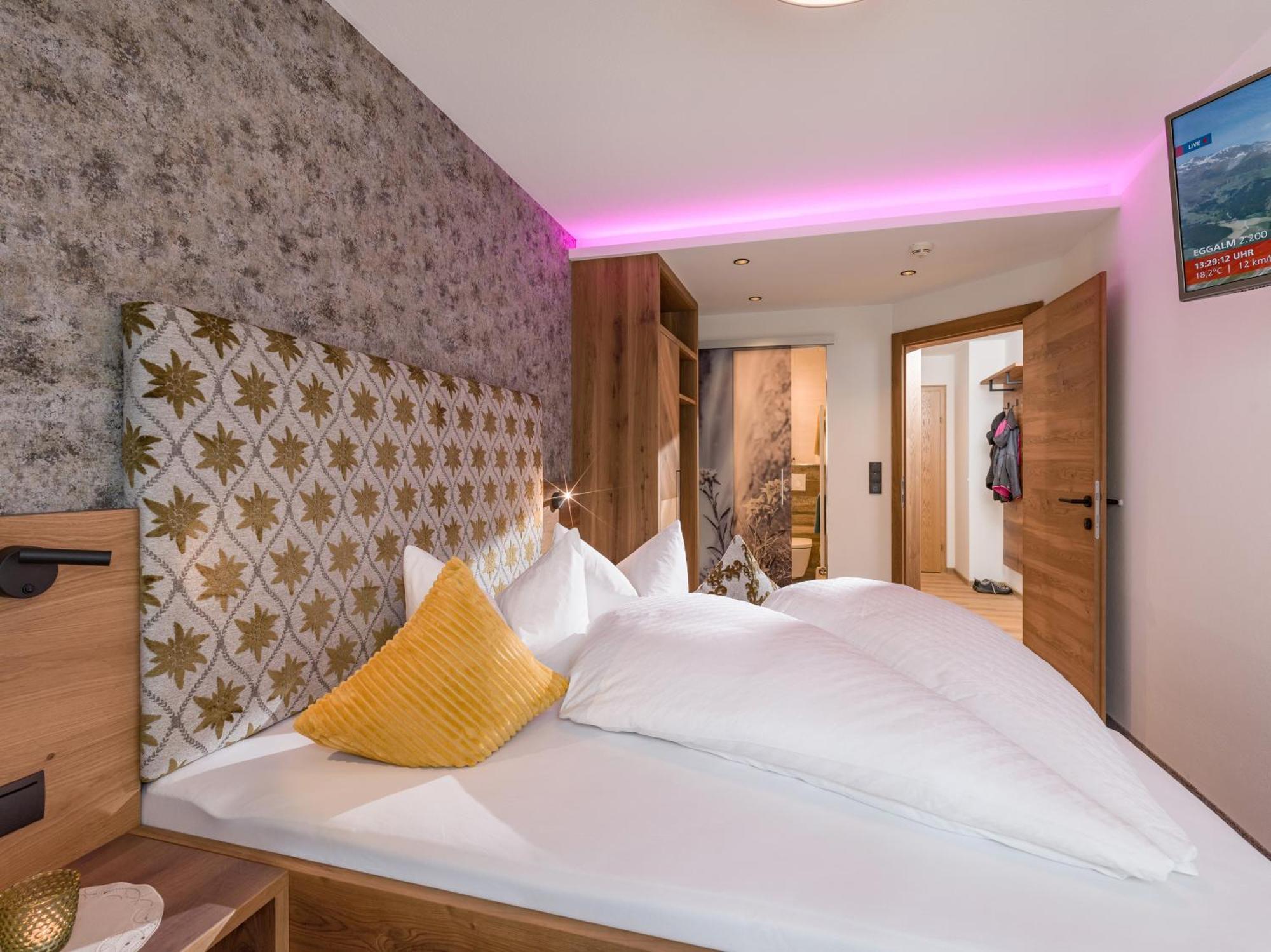 Apartments Schoene Aussicht Тукс Екстер'єр фото