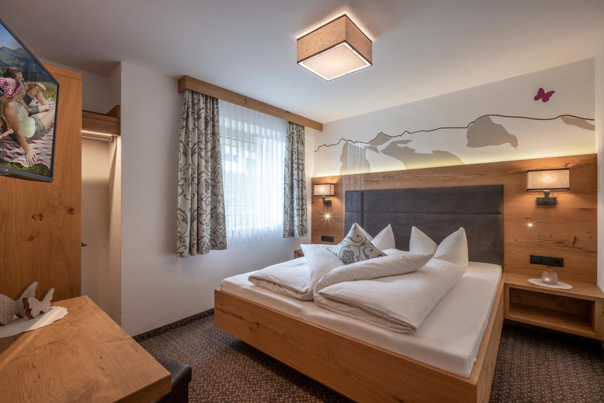 Apartments Schoene Aussicht Тукс Екстер'єр фото