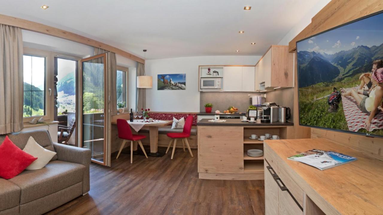 Apartments Schoene Aussicht Тукс Екстер'єр фото